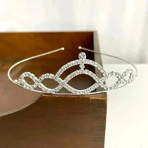 Clear Rhinestone Metal Silver Tone Swirl Design Hair Tiara Crown NEW - Picture 1 of 9